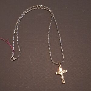 Elegant 925 Silver Cross Pendant Necklace
